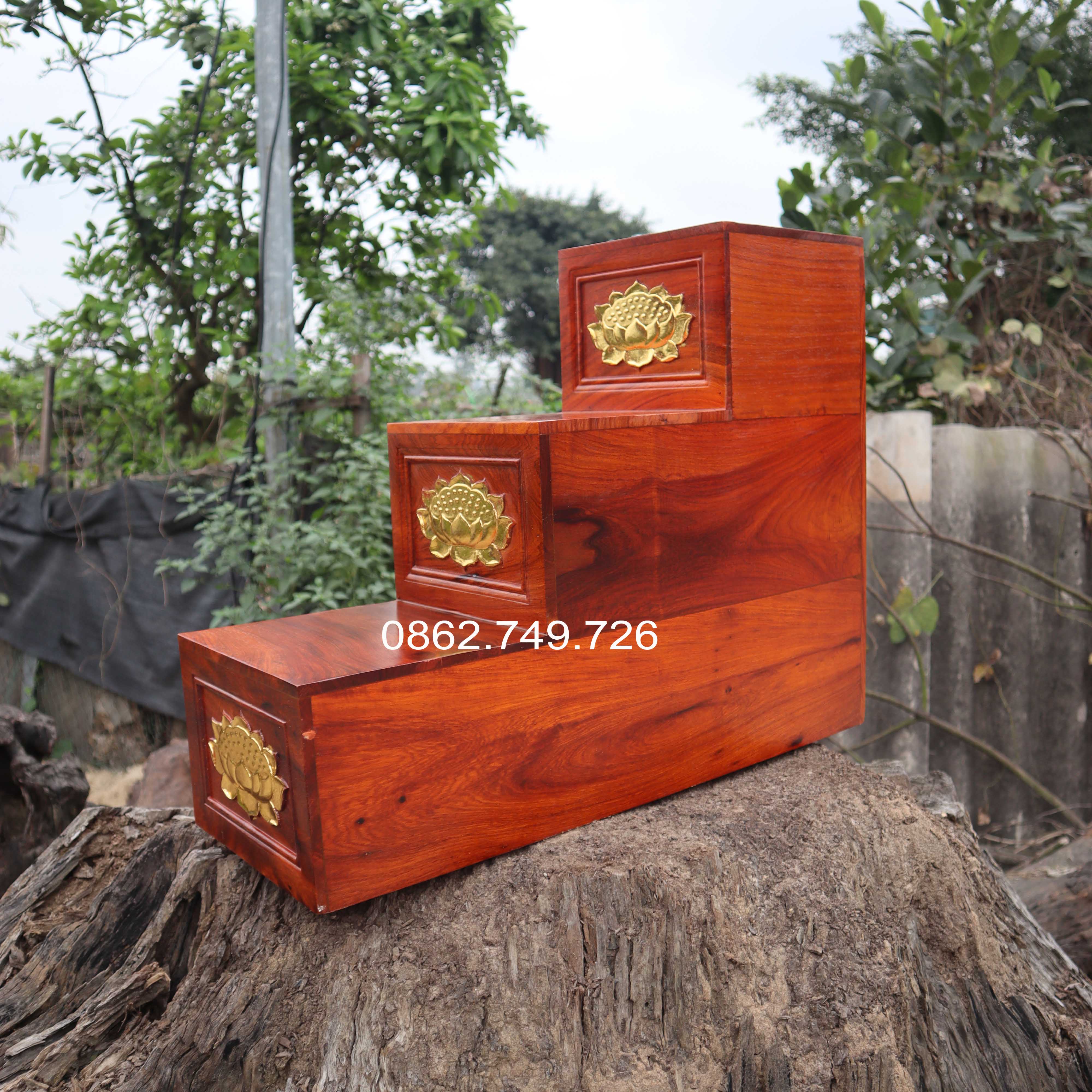 Tam sơn bục cấp sen thờ tài gỗ hương rát vàng 60x48x20cm