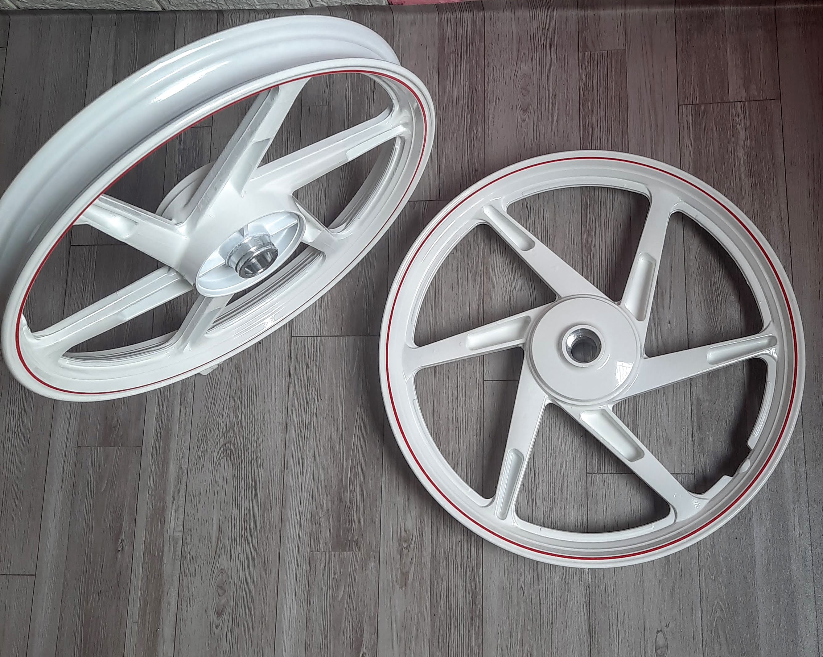 Mâm 6 cây kiểu Satria dành cho Dream, Wave nhỏ thắng đùm
