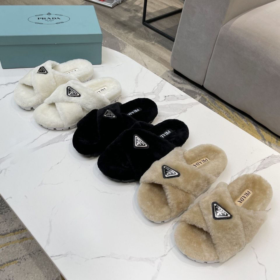 New fur slippers pradaˉsandals and slippers light thick bottom slippers  shoes 