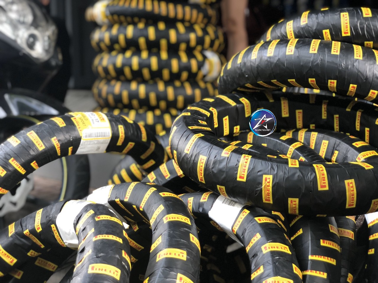 [HCM]VỎ PIRELLI GAI PIRELLI ROSSO CORSA 2 100/80-17