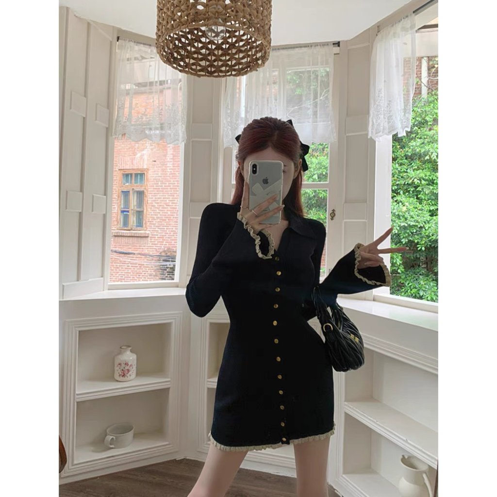 Đầm body đen cổ bẻ phối nút Rossy Fashion - SR205