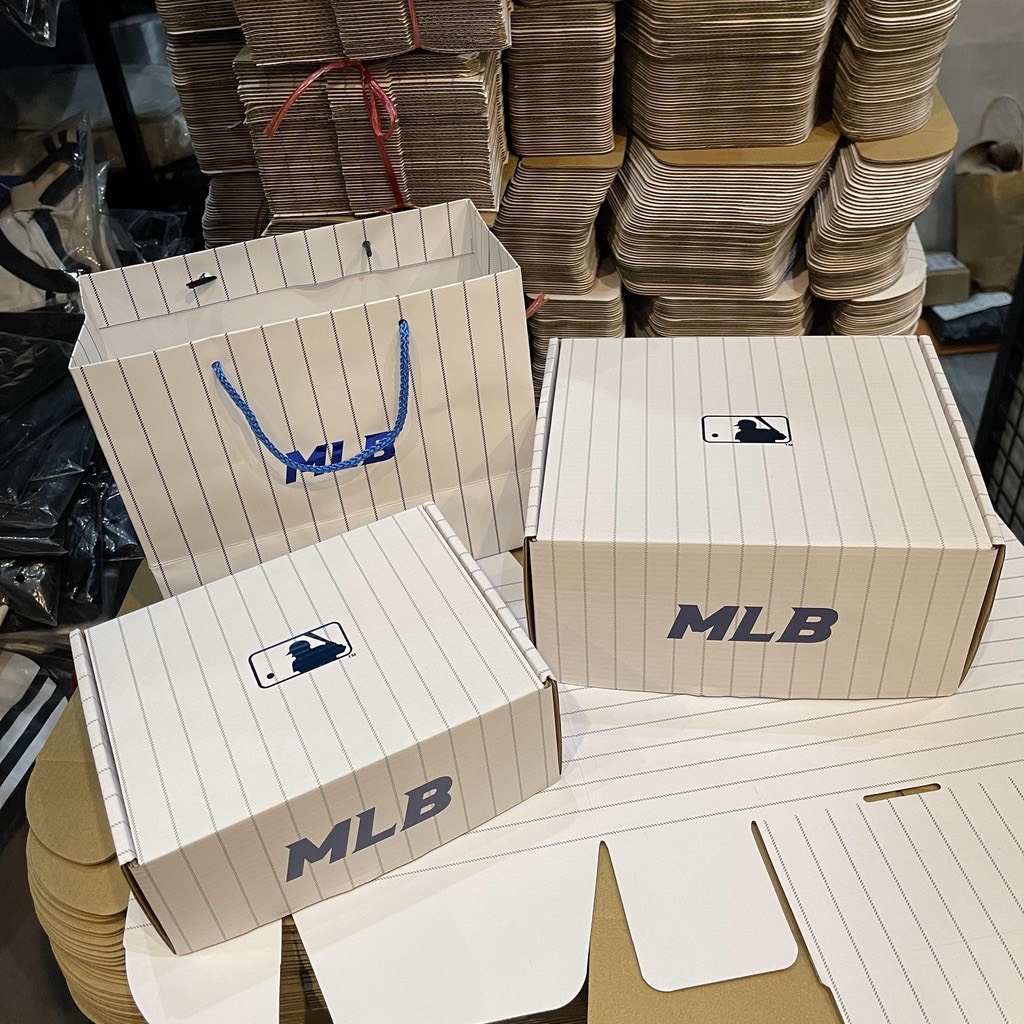 Hộp bìa MLB đựng sản phẩm