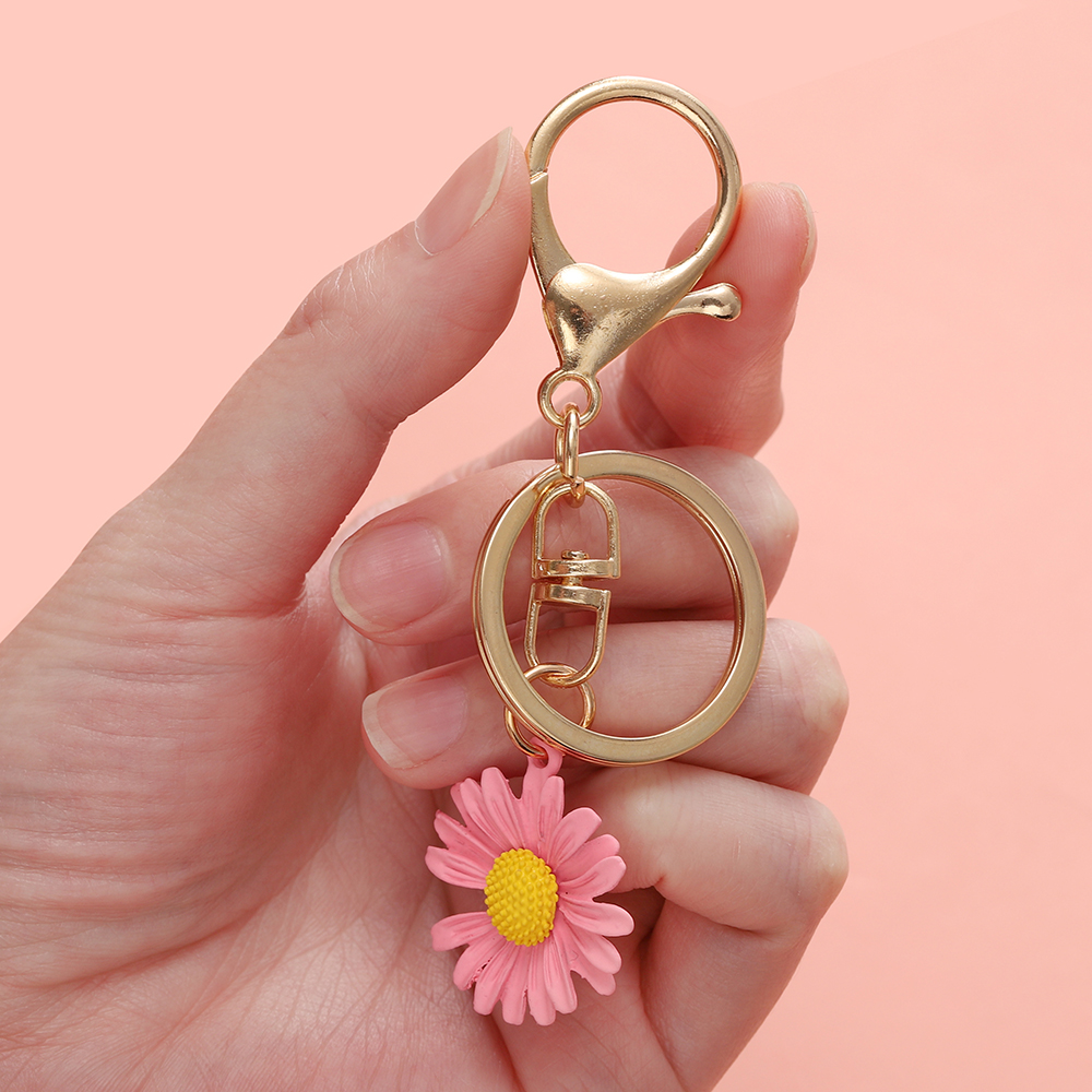 St.kunkka 1pcs Alloy Notched Flower Keychain Colorful Daisy Charm Pendant For Diy Car Keychain Accessories Gifts.