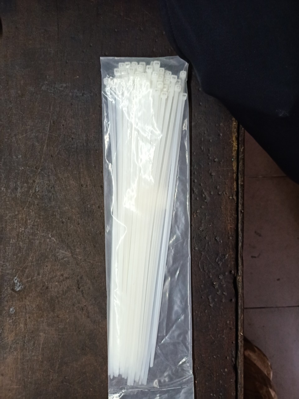 Dây rút nhựa 3 tấc - trắng
