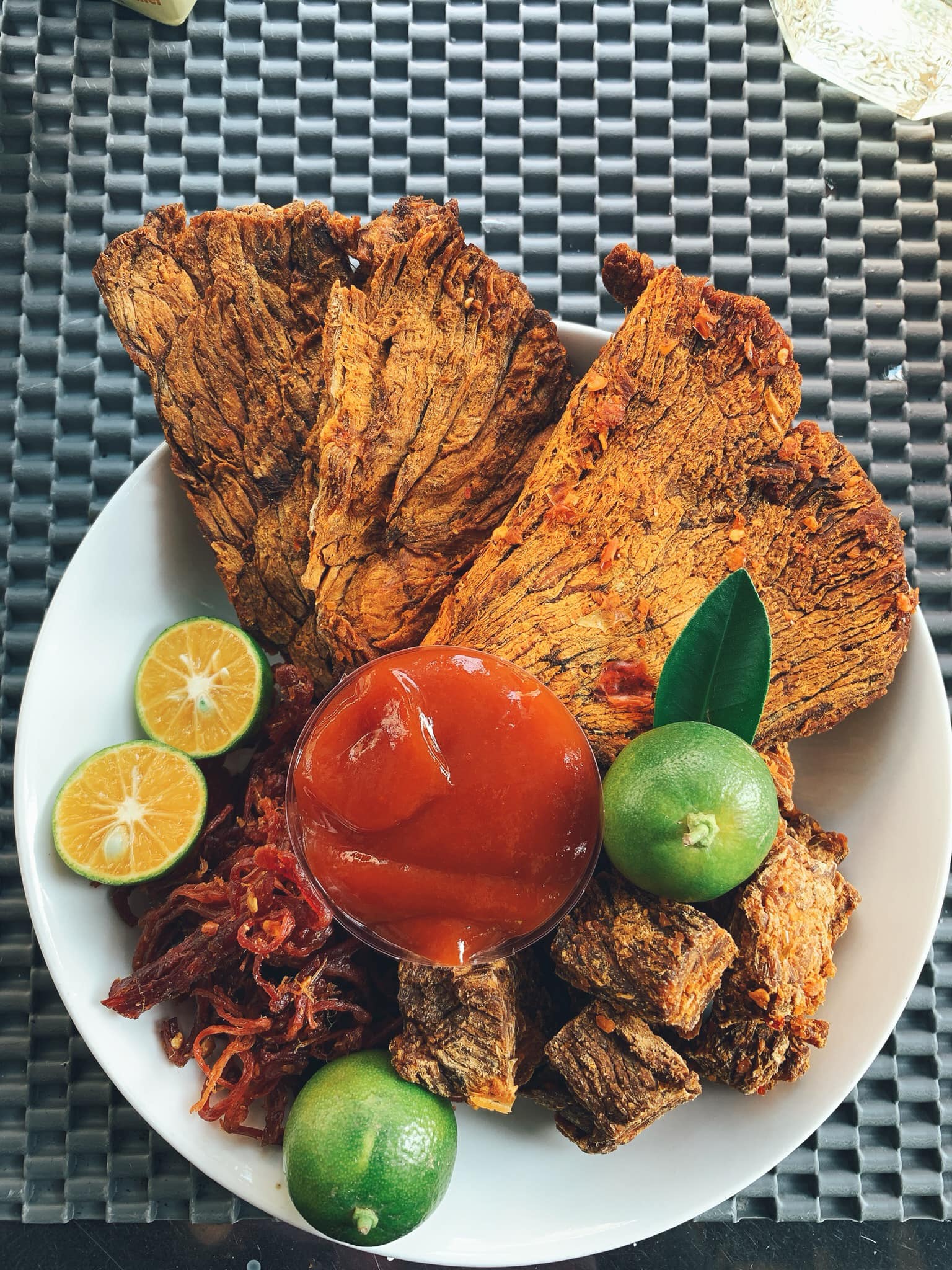Khô bò sấy mềm nguyên miếng (500 gram)