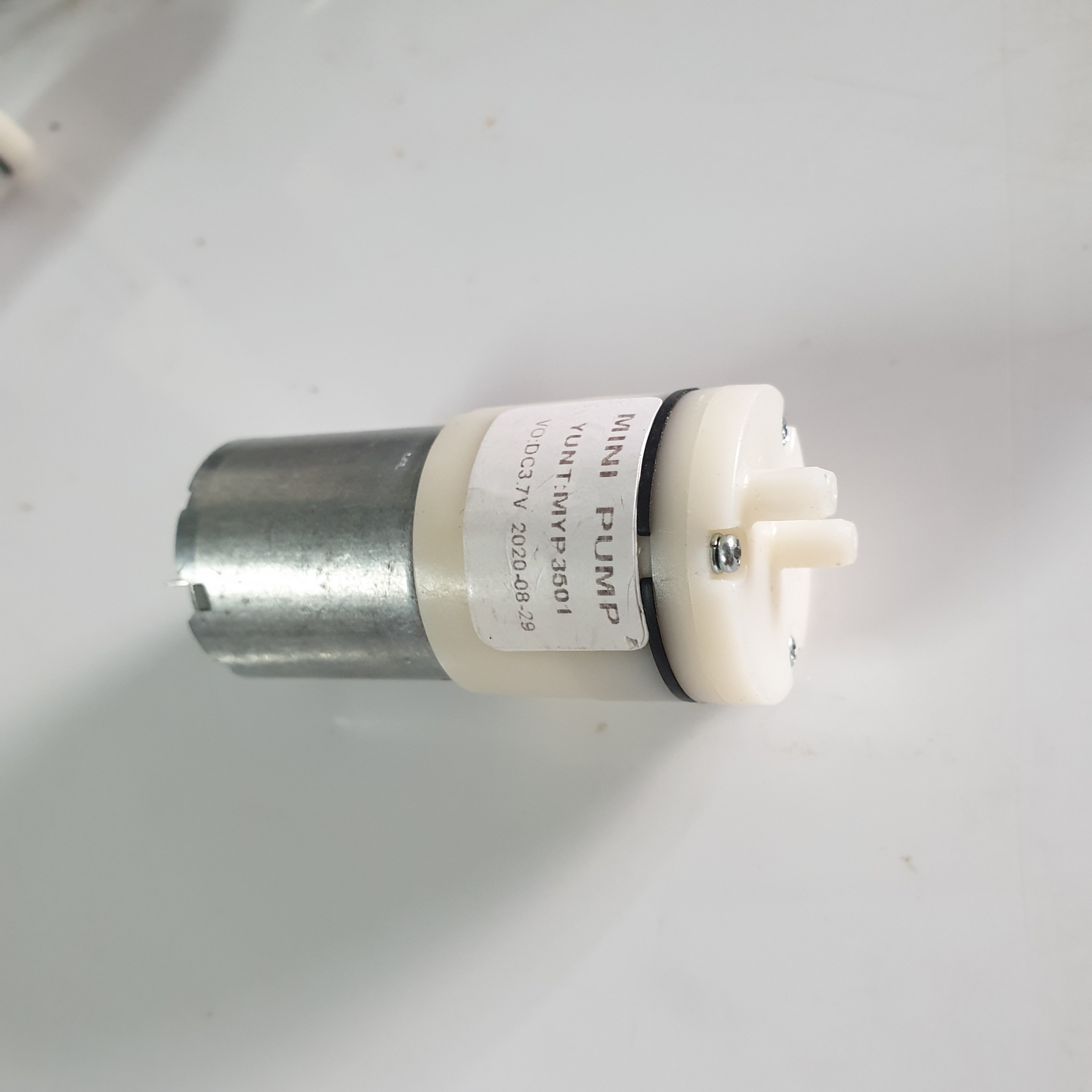 Bơm hút nước mini bơm oxi  bơm chân không 1-12V