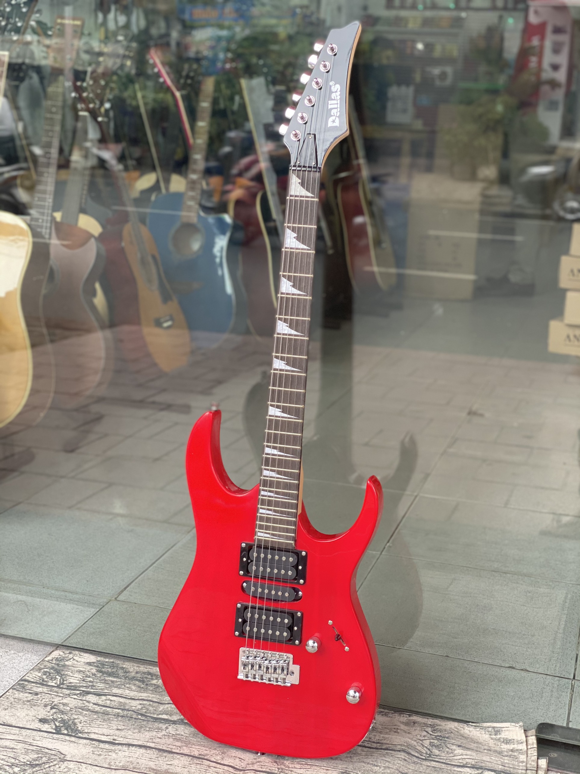 Đàn Guitar điện 5 mobin Dallas