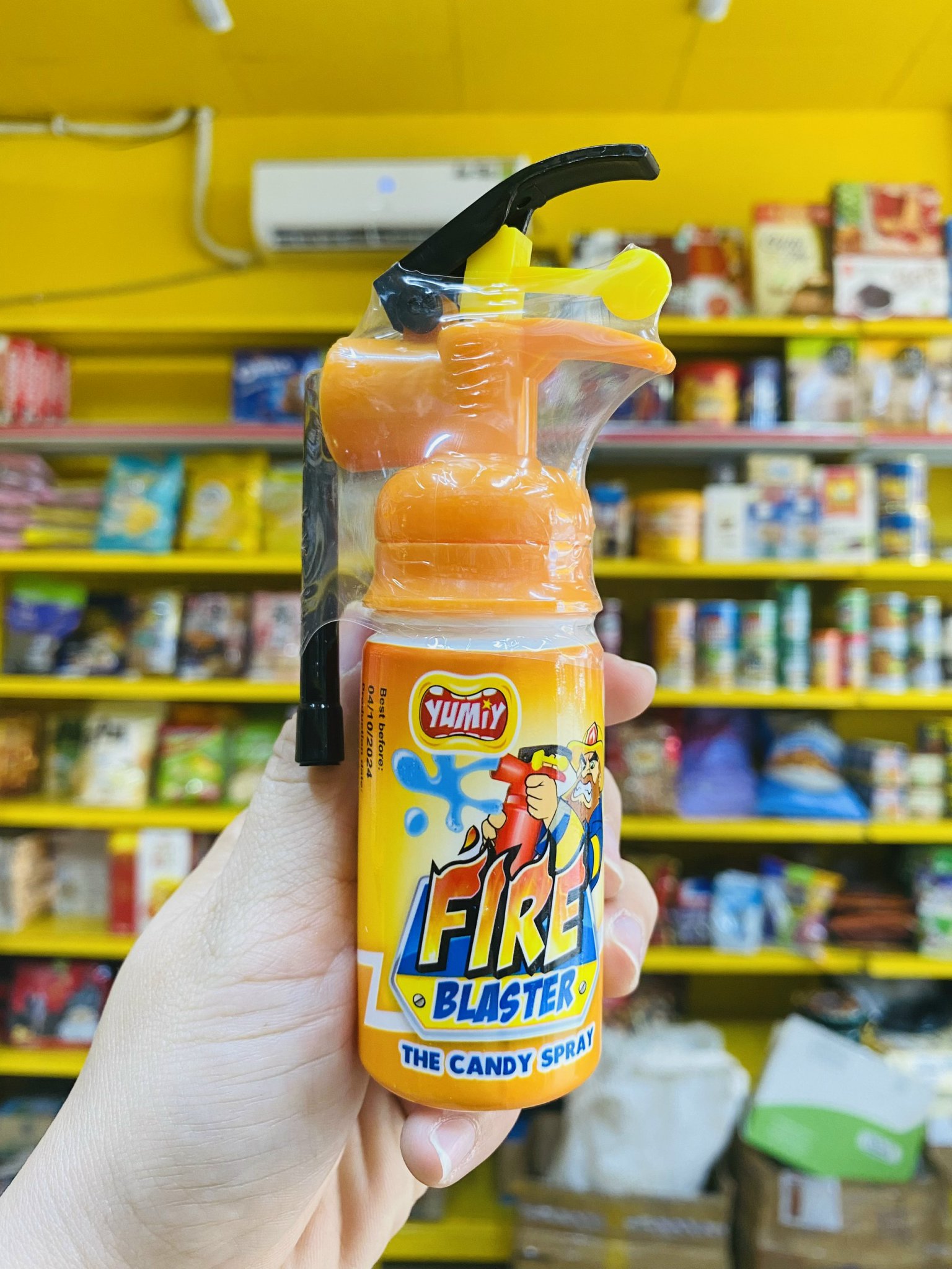 [NGẪU NHIÊN] Kẹo Xịt Chua FIRE BLASTER Yumiy Bình Cứu Hỏa 55ml
