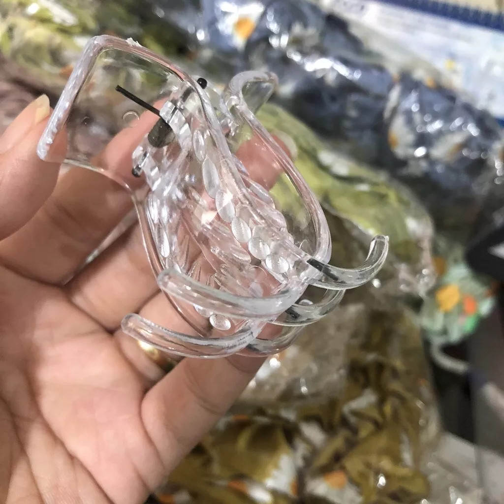 1 Cái Kẹp Tóc Càng Cua 3 Răng Trong Suốt