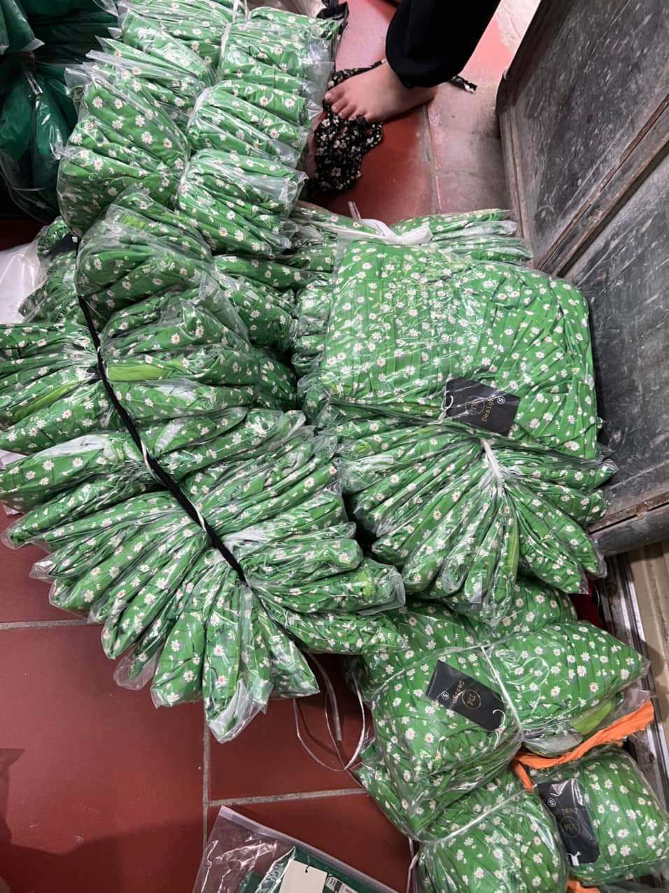 đầm nữ chấm bi