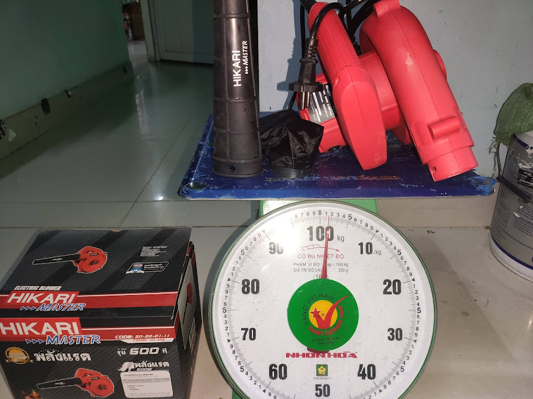 Máy thổi bụi, hút bụi Hikari 02-48B madein Thái lan,  mạnh mẽ 600W, có hai chức năng thổi và hút bụi