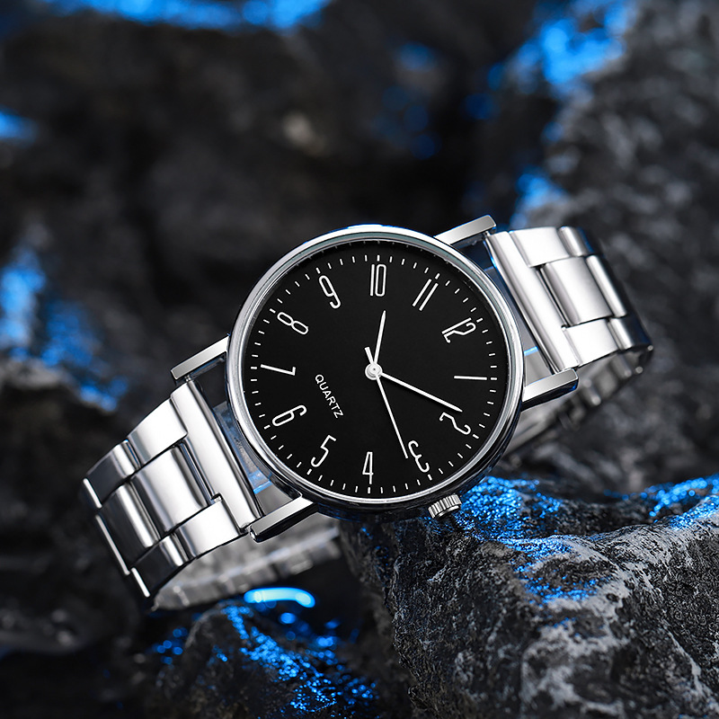 【Factory Store】Cross-border Gift Watch for Men - Stainless Steel Strap Quartz Watch.