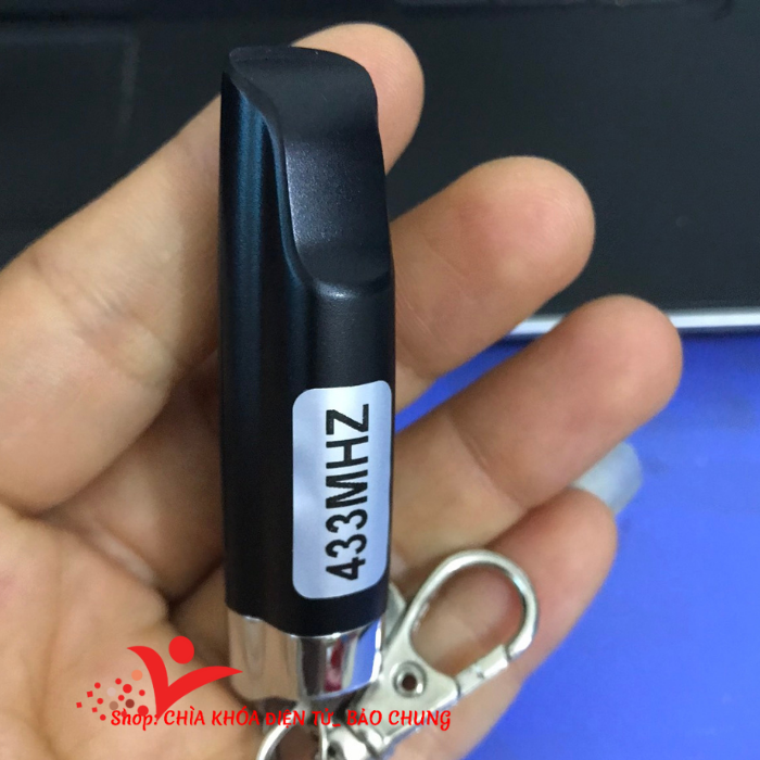 Điều khiển cửa cuốn tần số 433 học lệnh mẫu mới