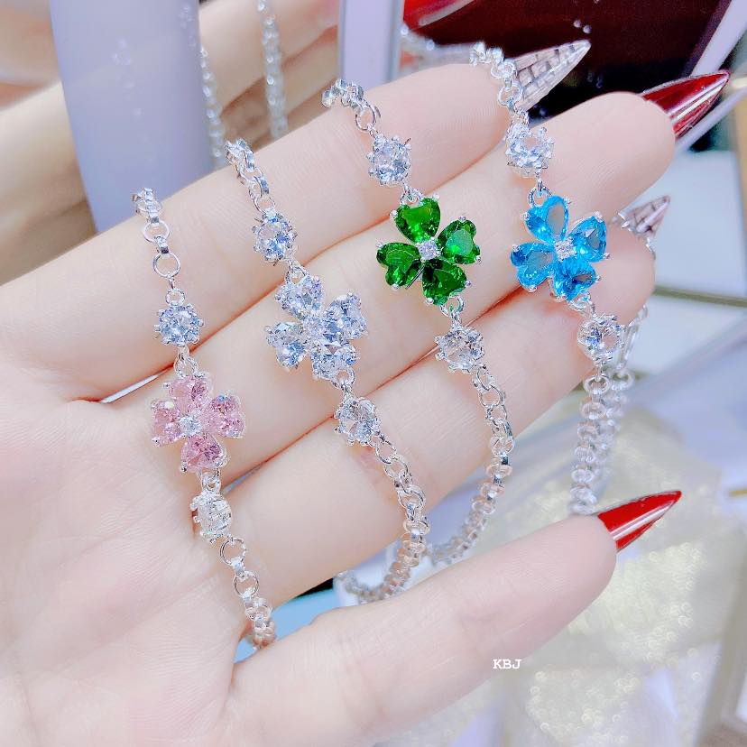 Lắc tay bạc đính đá cỏ bốn lá
