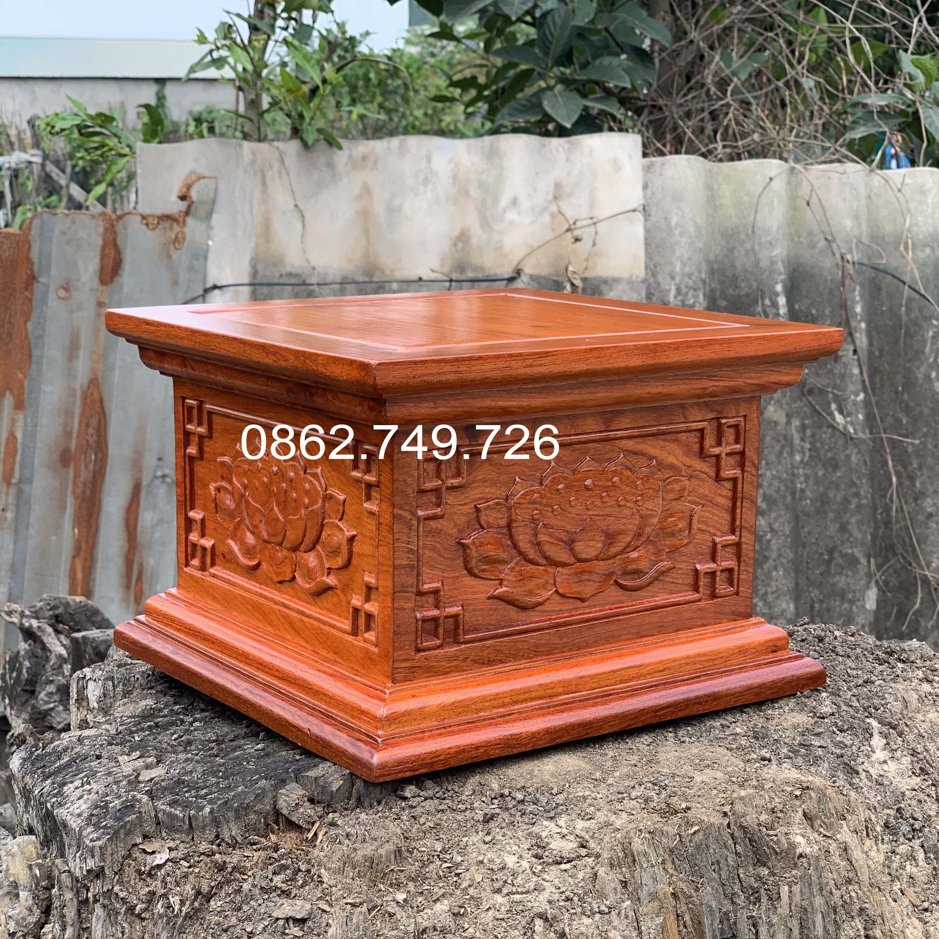 Đôn đế vuông chiện hoa sen gỗ hương kê tượng cao 17cm