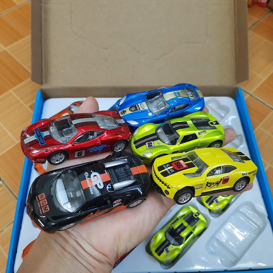 Bộ 4 xe ô tô Die cast bằng hợp kim tỉ lệ 1:64 đồ chơi trẻ em