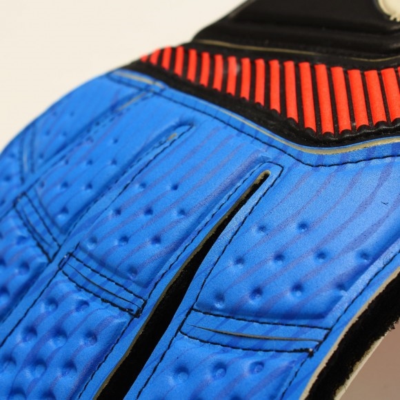 Găng tay thủ môn  P.u.m.a One Grip 1 RC