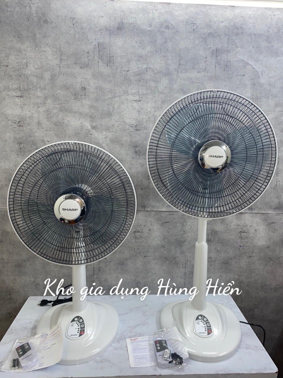 Quạt lửng Sharp PJ-L40RV-LG - Hàng Chính Hãng