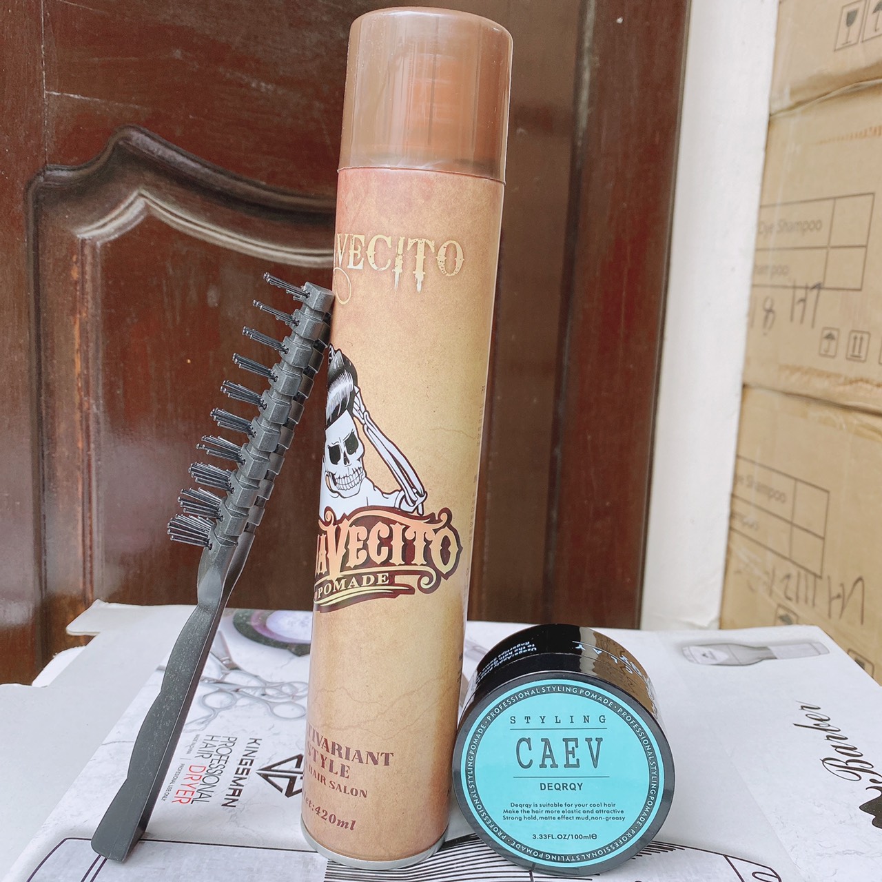 Combo Gôm Xịt Tóc Suavecito và Sáp vuốt tóc CAEV tặng kèm lược