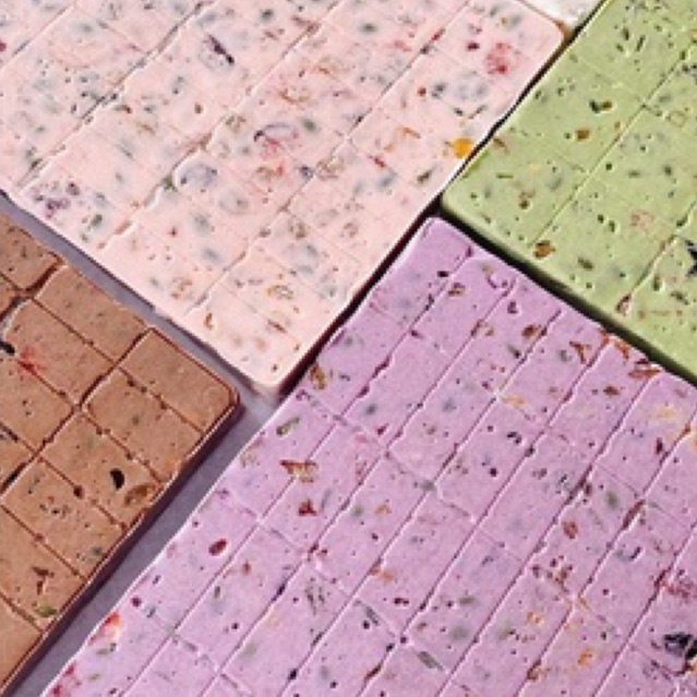 Kẹo Nougat( Hạnh Phúc) Nhà làm