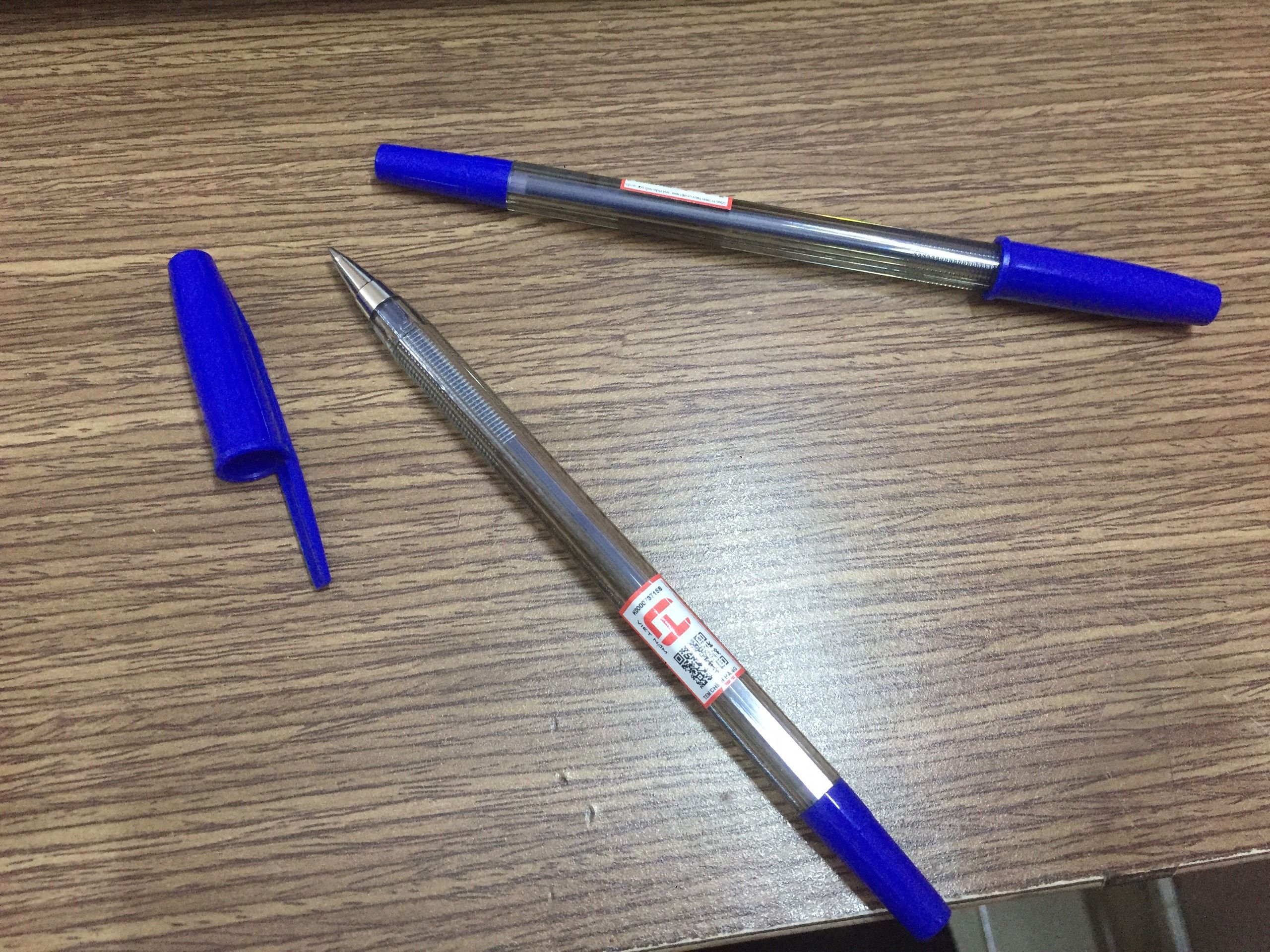 Bút bi Uni SA-S 0.7mm
