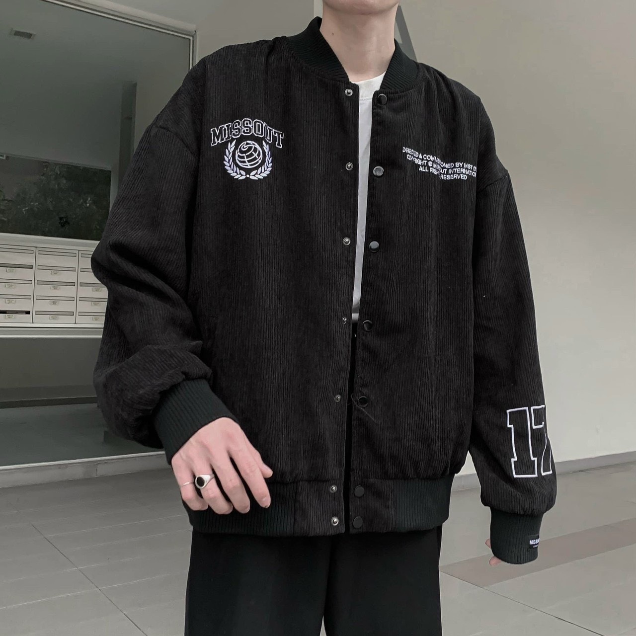 Áo Khoác Bomber Local Brand Missout Nhung Tăm Unisex Nam Nữ Chất Dày Dặn