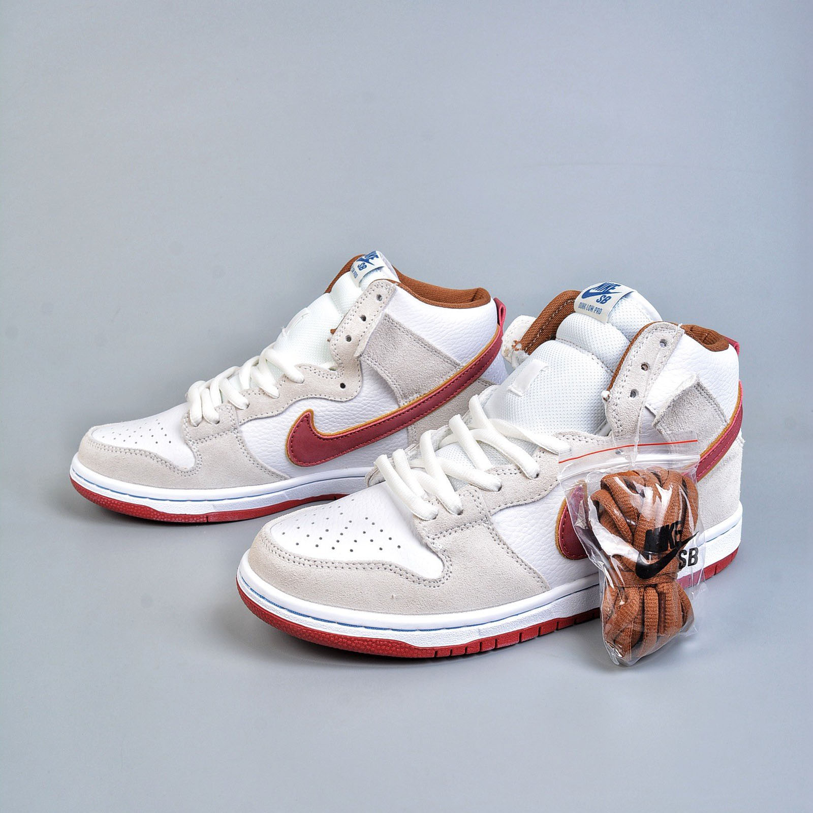 nike sb dunk crimson