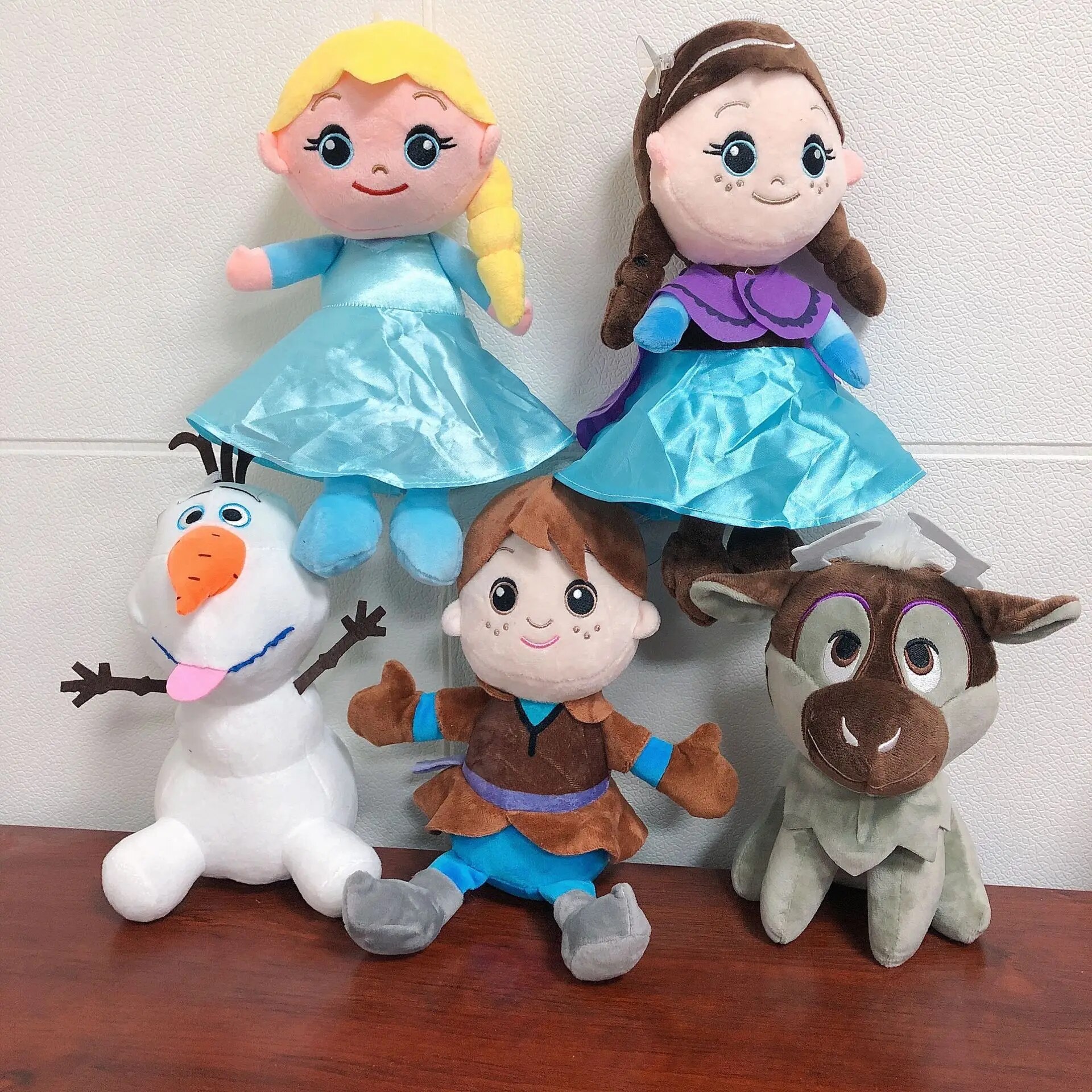 【Must-Have Accessories】 Frozen Elsa Anna Kristoff Sven Olaf Cosplay Doll Plush Kids Pendant Accessories