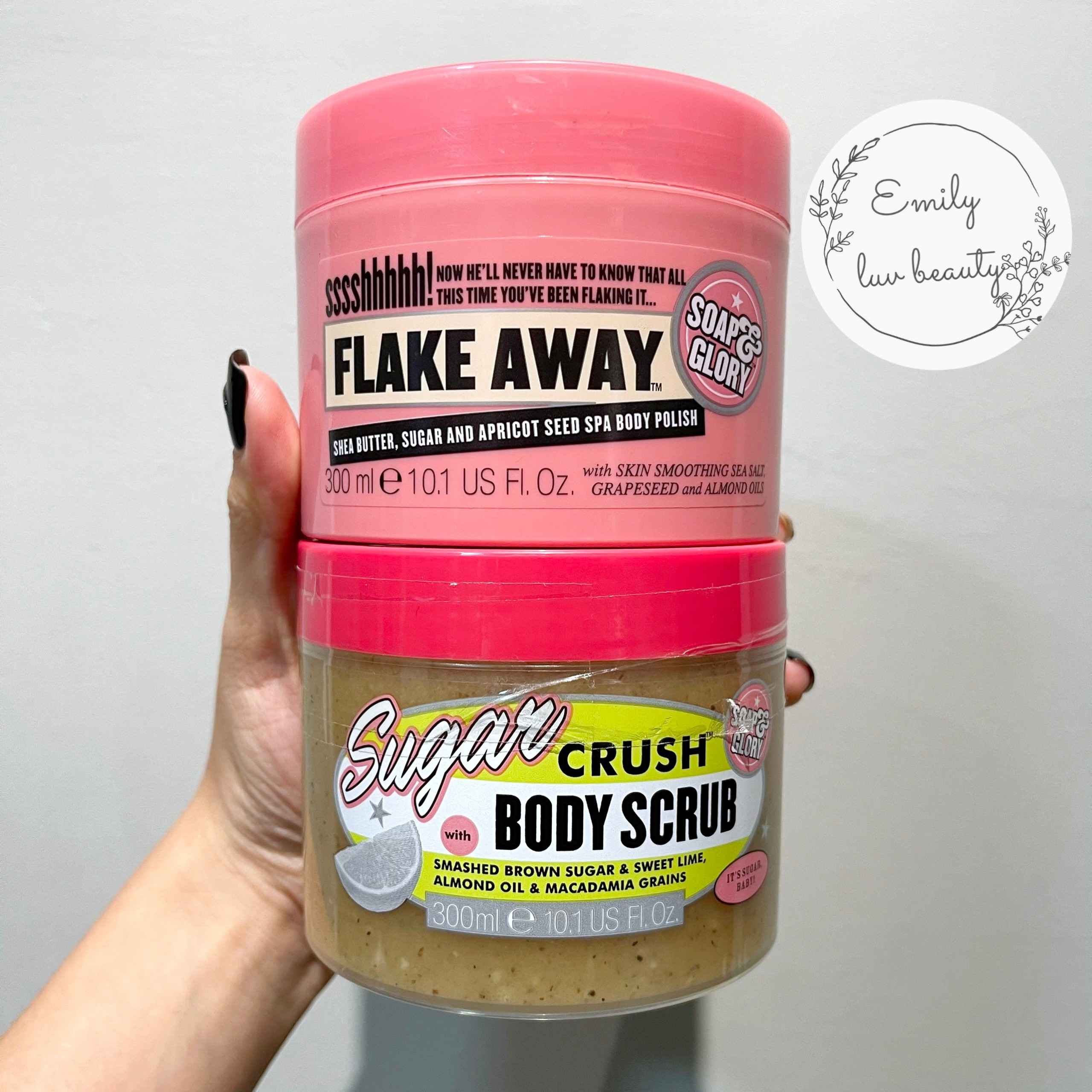 Tẩy da chết toàn thân Soap & Glory 300ml UK