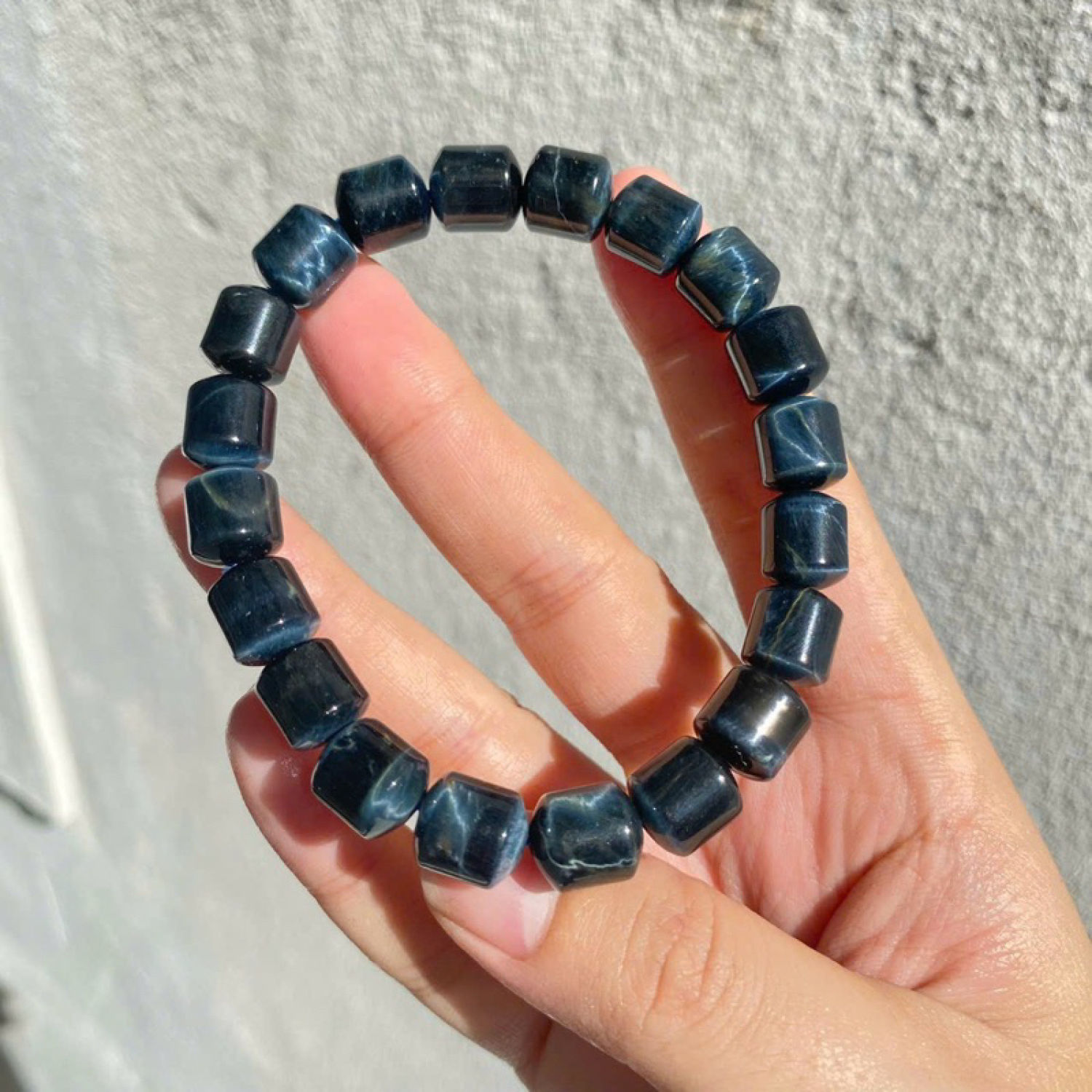 Vòng tay đá lu thống mắt hô xanh đen