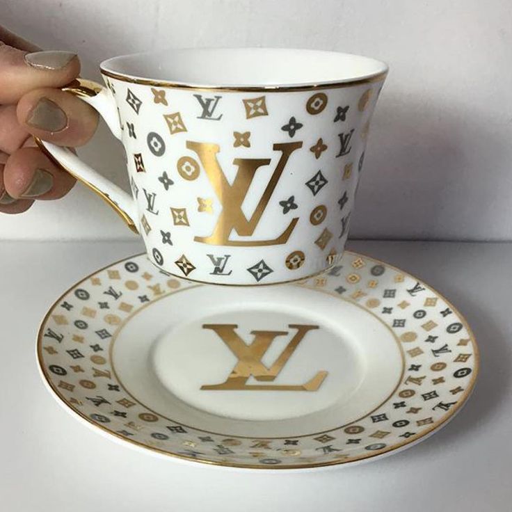 LV Dinnerware Set and LV Coffee & Tea Set SFJS235 LV Home Decorations Dishes  and Plates
