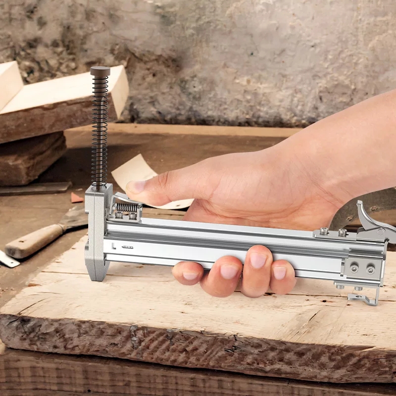 Dụng cụ đóng đinh bằng tay ST18