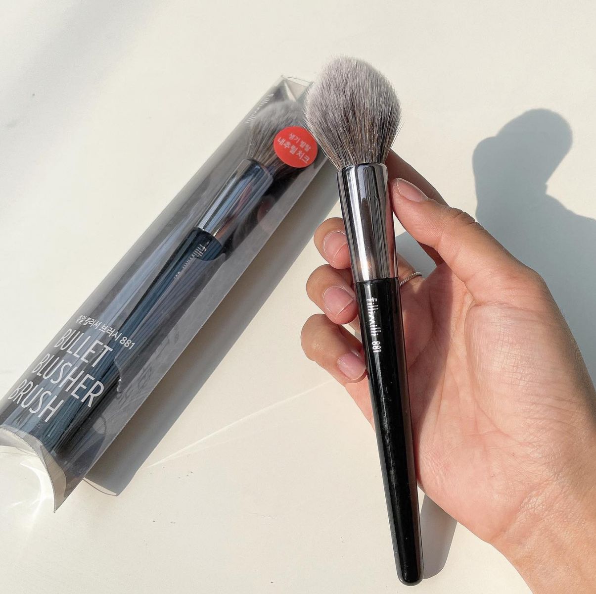 Cọ Phủ Phấn & Tạo Khối Fillimilli Bullet Blusher Brush 881