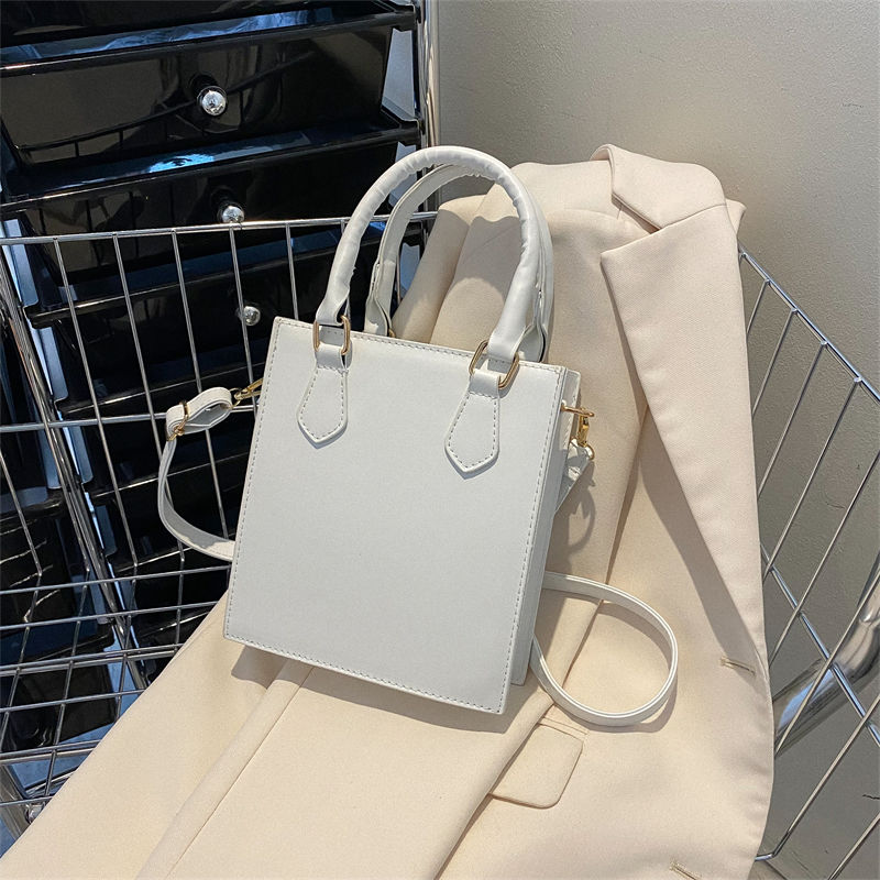 Small Design Texture Handheld Bag for Women 2023 New Fashion Versatile Solid Color Simple One Shoulder Crossbody Bag for Women