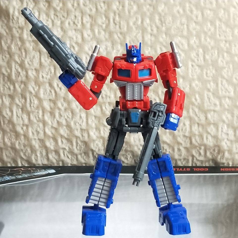 *Mô Hình Đồ Chơi Robot Biến Hình Optimus Prime