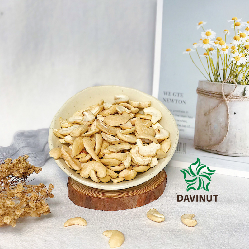 Hạt điều tươi vỡ đôi nấu sữa không vỏ lụa Davinut