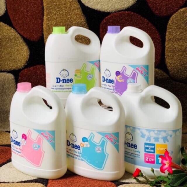 ( mẫu mới 2800ml) Nước giặt xả vải Dnee can