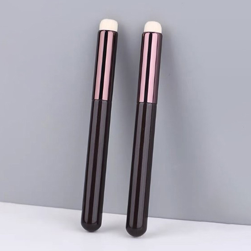 Concealer Brush Lip Brush Matte Lipstick Smudge Brush Concealer Eyeshadow Brush.