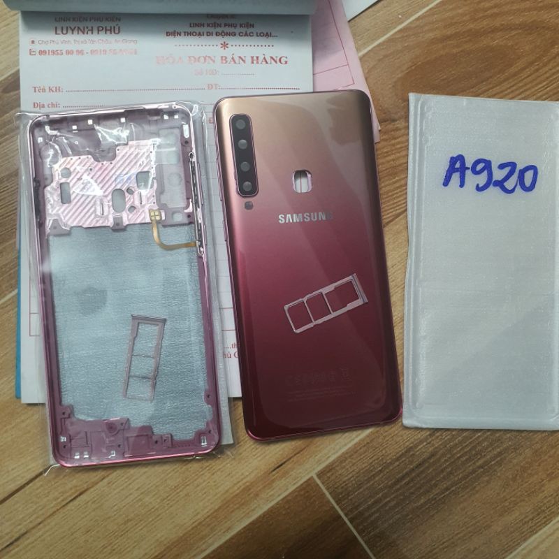 Vỏ samsung a920 a9 2018 có khay sim ko benzen