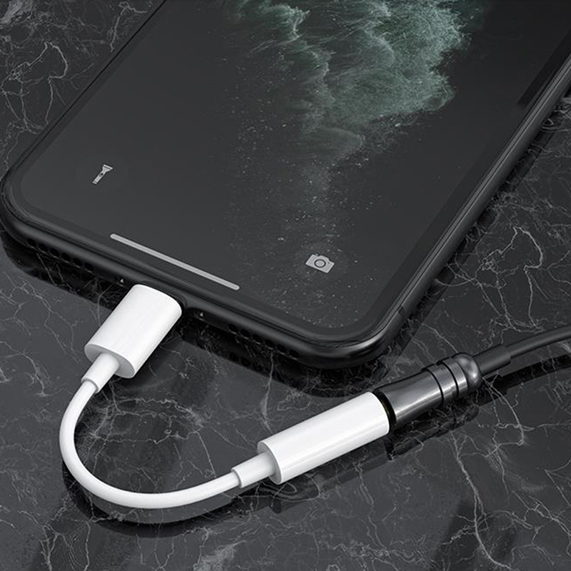 Headphone%20Earphone%20Jack%20Audio%20Converter%20Adapter%20Connector%20Cable%20for%20iPhone%20-%20Image%205