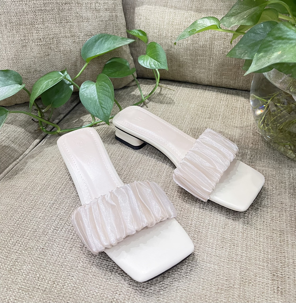 [SenXanh] Guốc quai ngang ren mỏng gót thấp  - 2P
