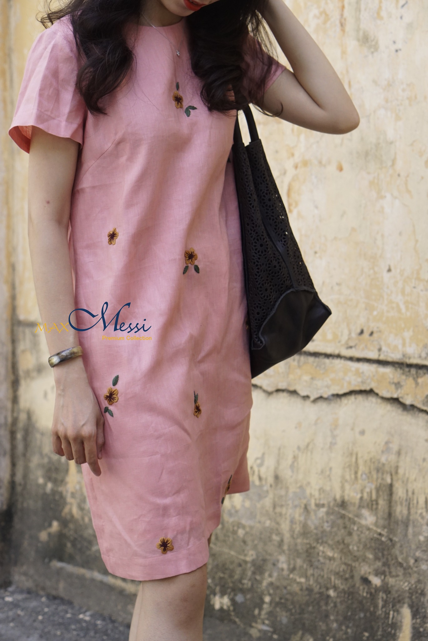 Đầm linen thêu tay ROWAN - MaxMessi