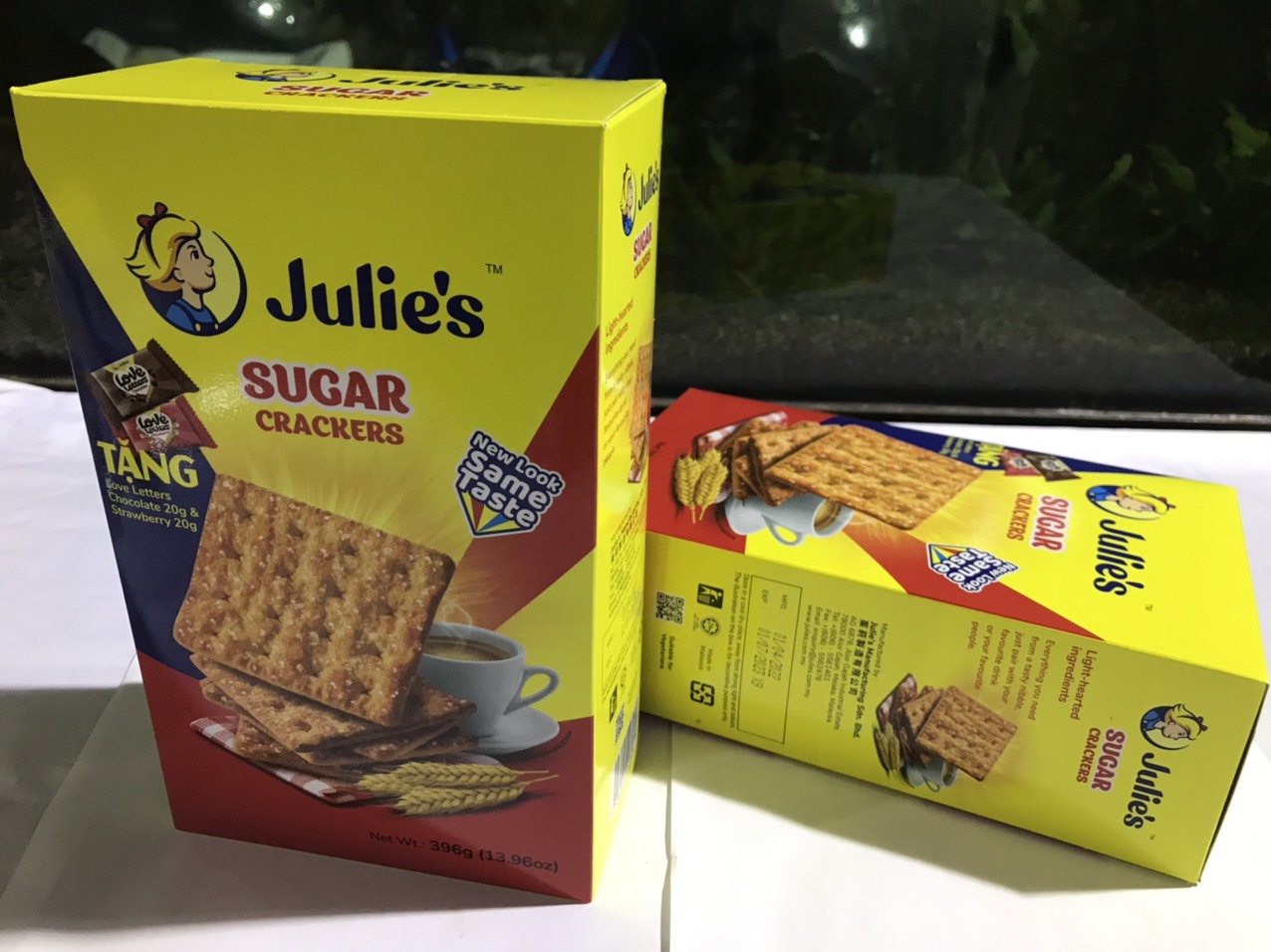 Julie's Sugar Crackers (396g Box)