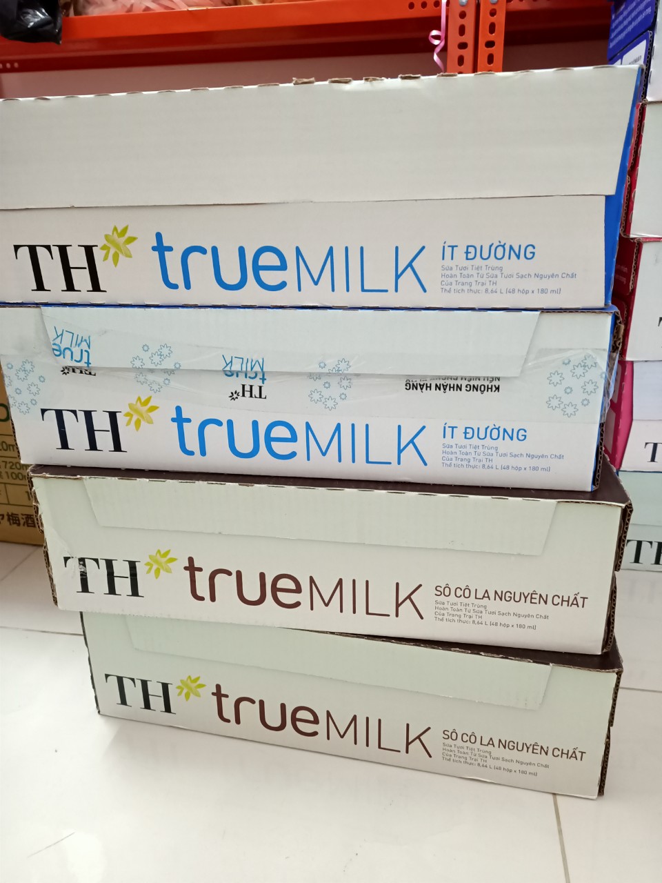 Thùng Sữa Tươi TH True milk 180ml ít đường