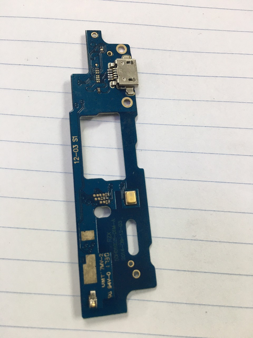 Cụm sạc HTC D820G