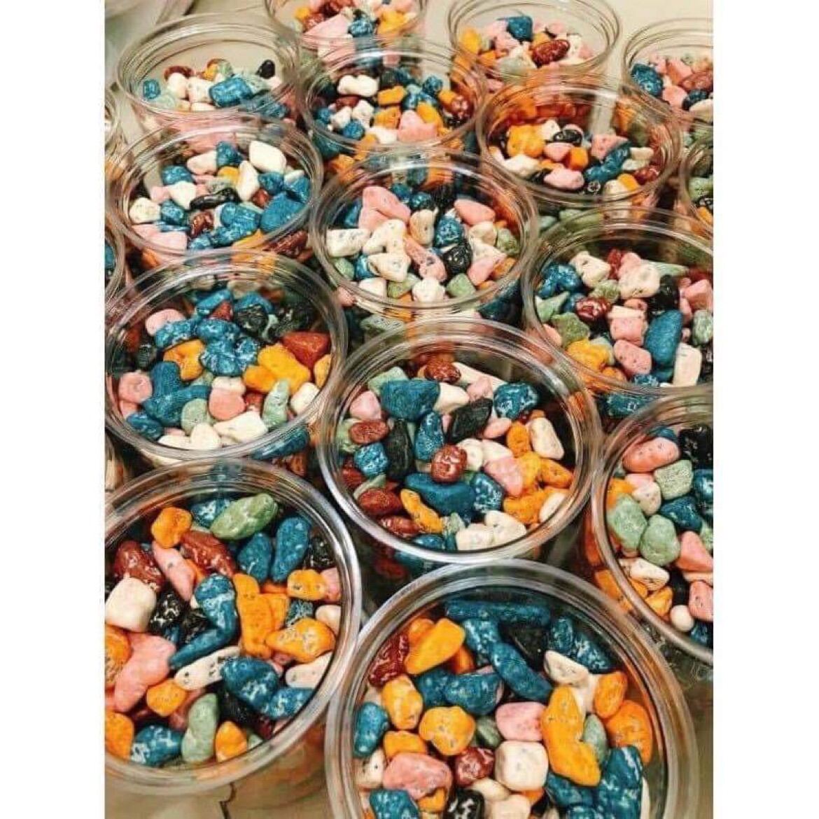Kẹo Sỏi Đá Nhân Socola Lon 500gram