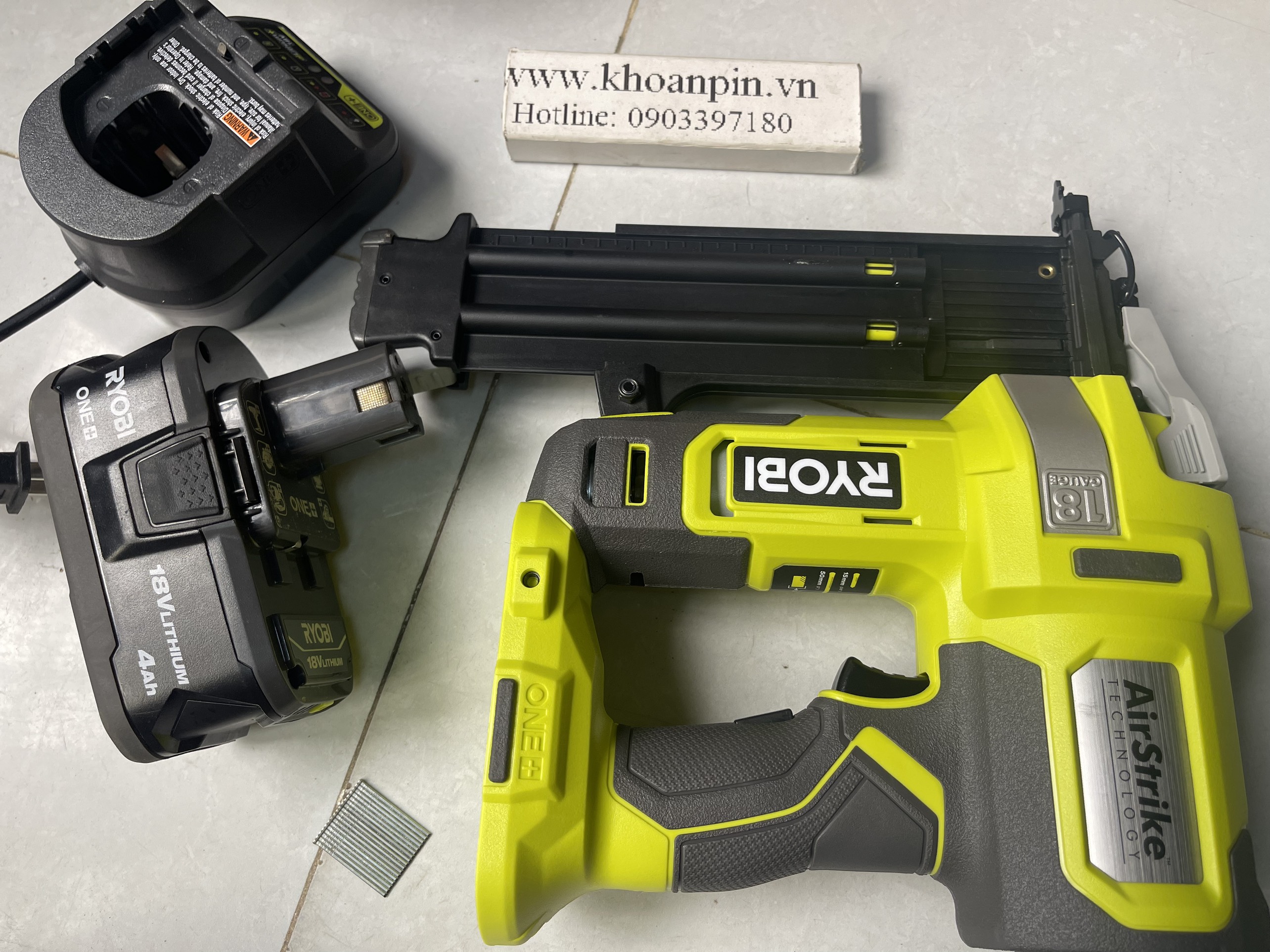 Máy bắn định Ryobi P321 ( thân máy)