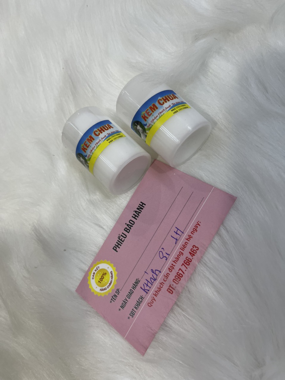 Hai hộp Kem Chua trộn siêu trắng