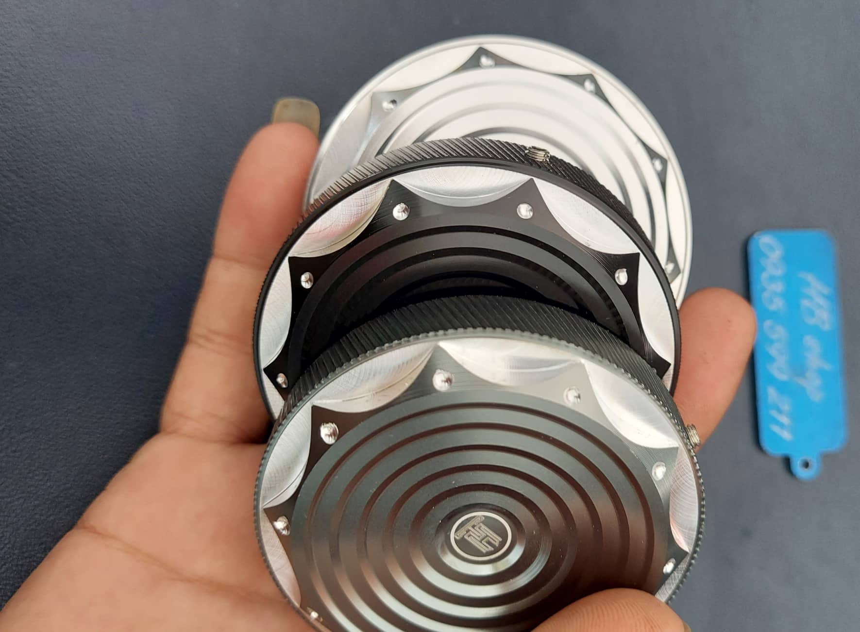 ỐP NẮP BÌNH XĂNG NHÔM CNC THÁI