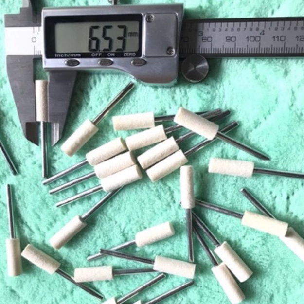 trụ nỉ đánh bóng 6mm cán 3mm